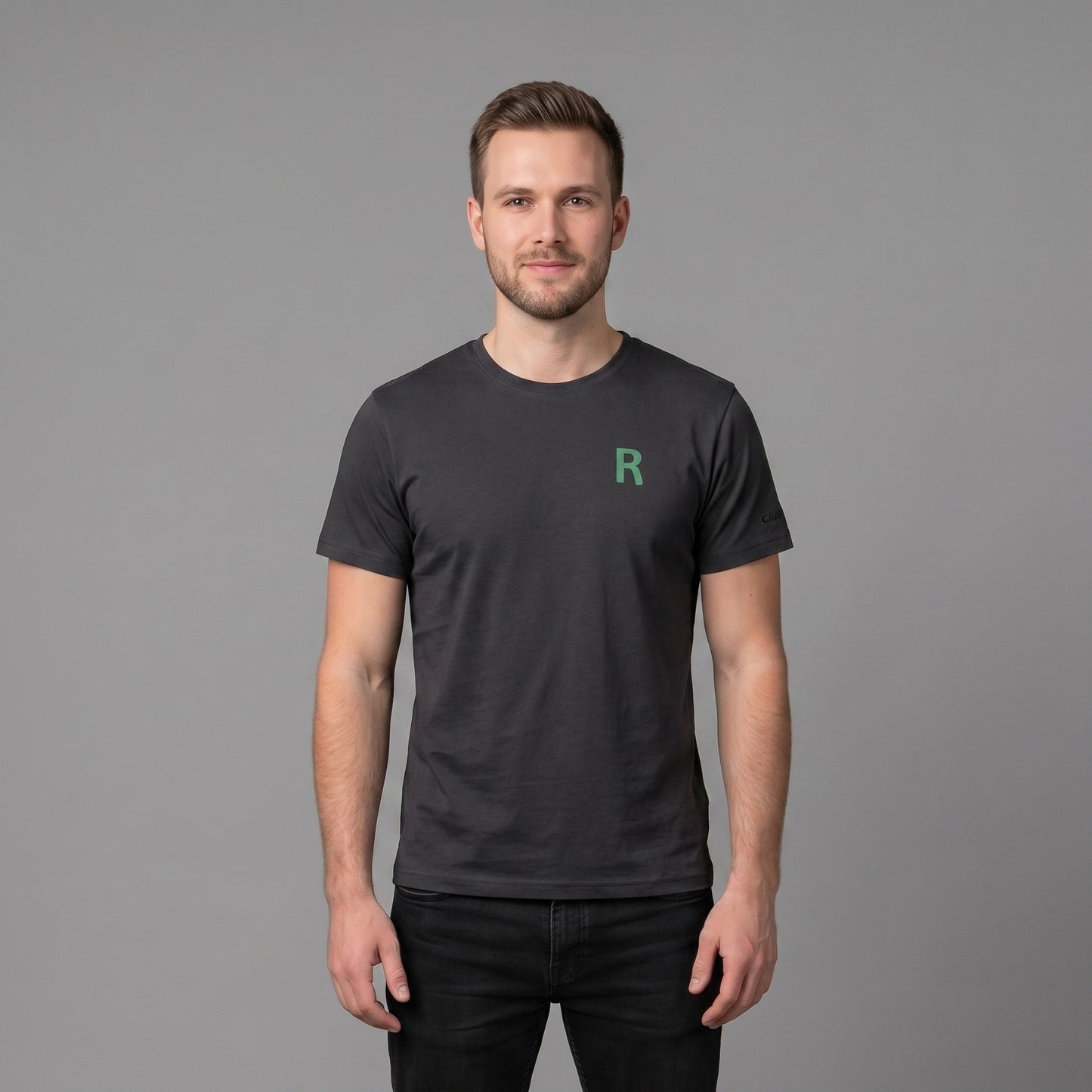 Svart R T-shirt M
